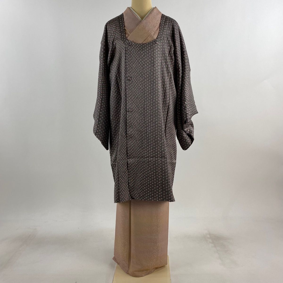 道行 身丈100.5cm 裄丈65cm M 和装コート 都衿 幾何学模様 絞り 灰紫 正絹 秀品
