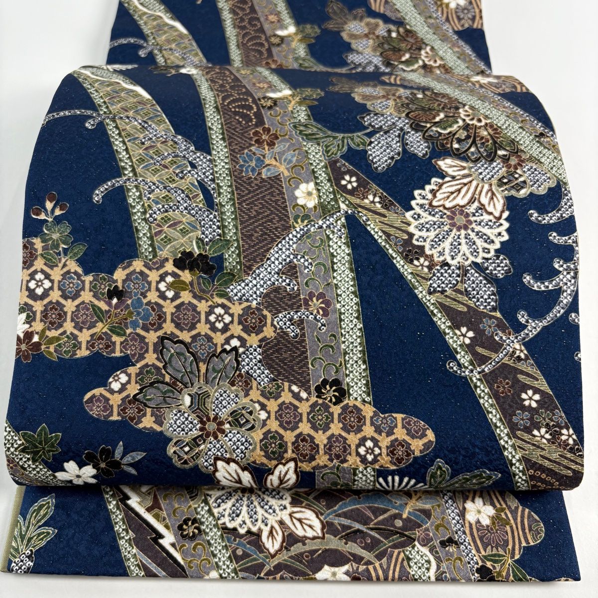 袋帯 秀品 熨斗 菊 銀糸 藍色 全通 正絹