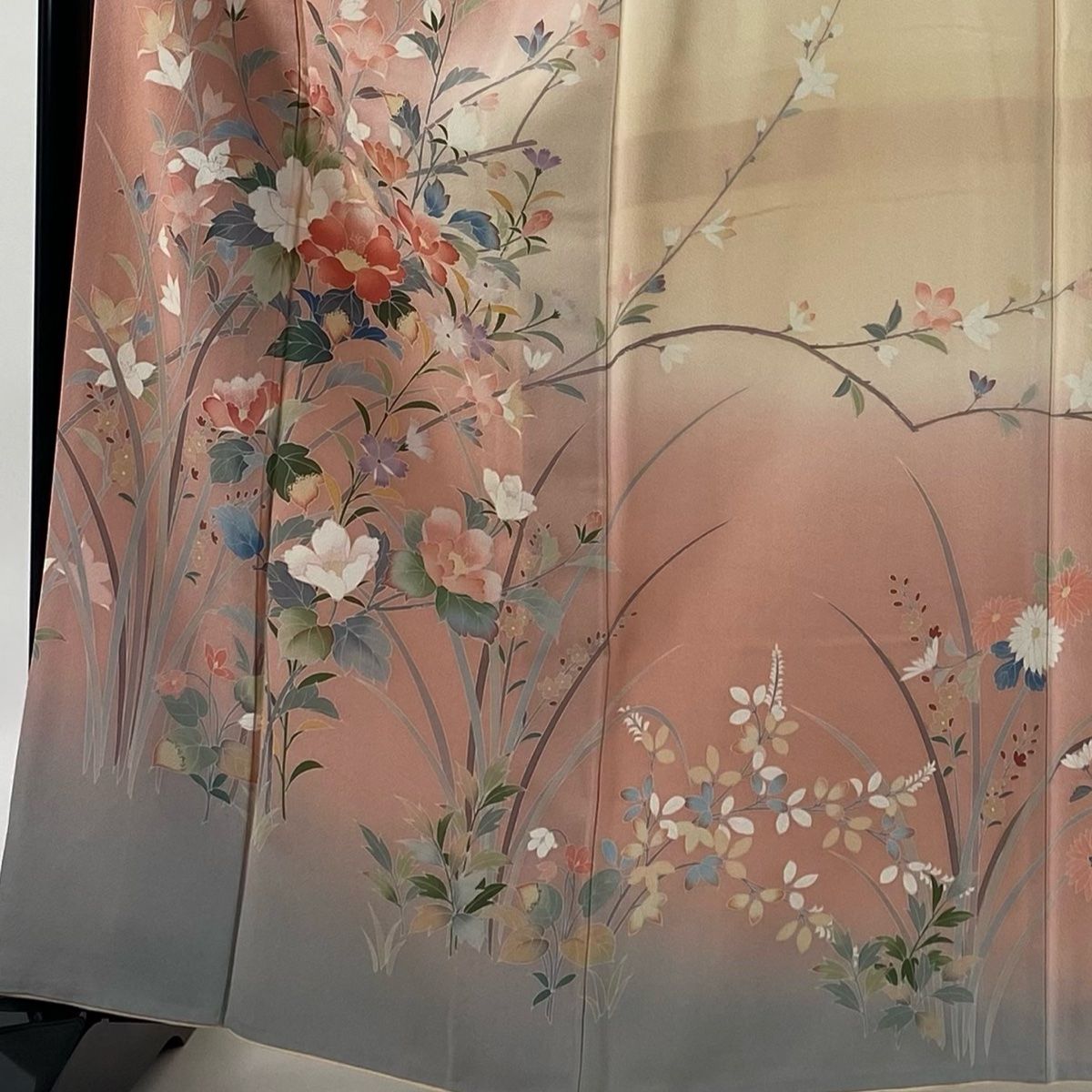 訪問着 身丈162cm 裄丈67cm M 袷 やまと 落款 草花 ぼかし 染め分け ピンク 正絹 秀品