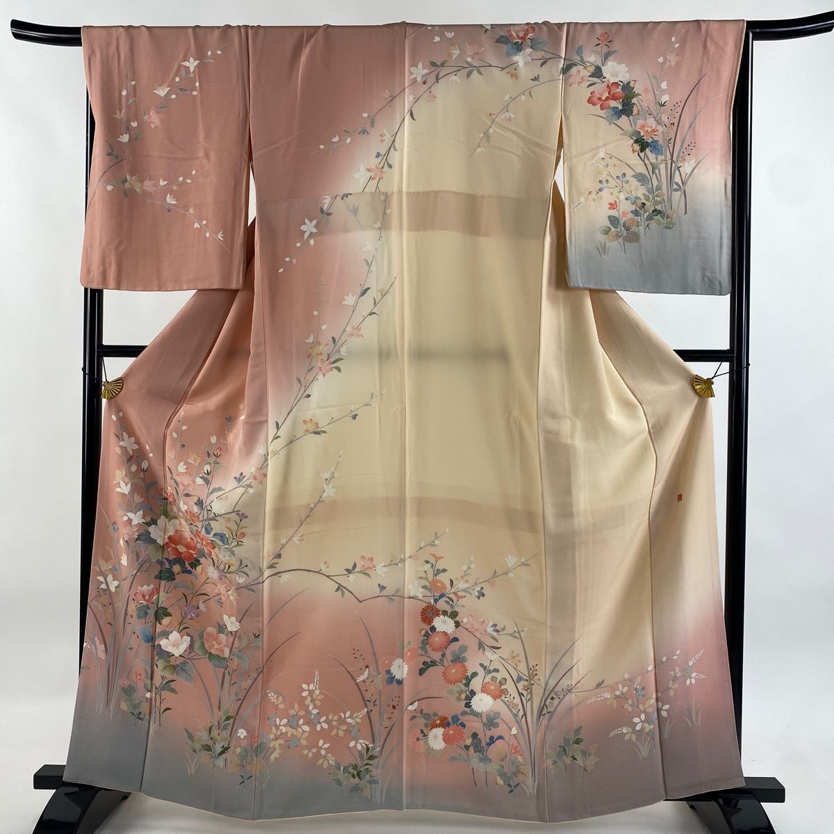 訪問着 身丈162cm 裄丈67cm M 袷 やまと 落款 草花 ぼかし 染め分け ピンク 正絹 秀品