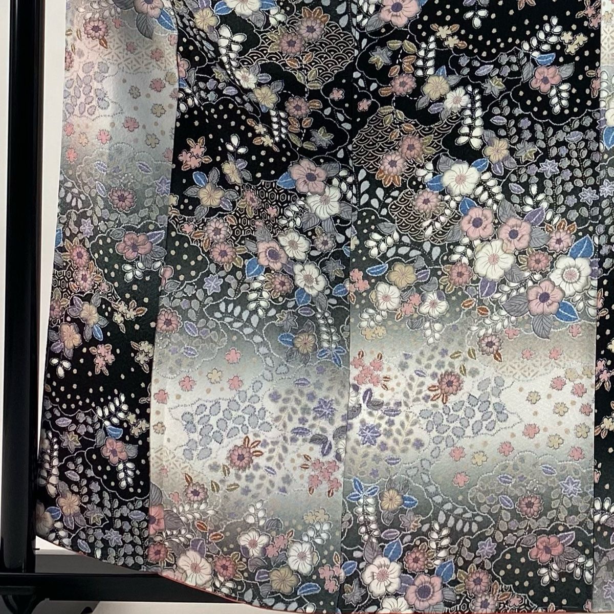 小紋 身丈160.5cm 裄丈62cm S 袷 英 辻が花柄 雲文 染め分け ぼかし 黒 化繊 秀品