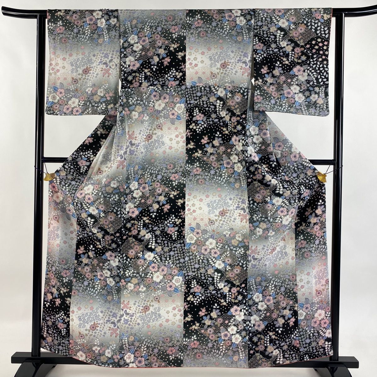 小紋 身丈160.5cm 裄丈62cm S 袷 英 辻が花柄 雲文 染め分け ぼかし 黒 化繊 秀品