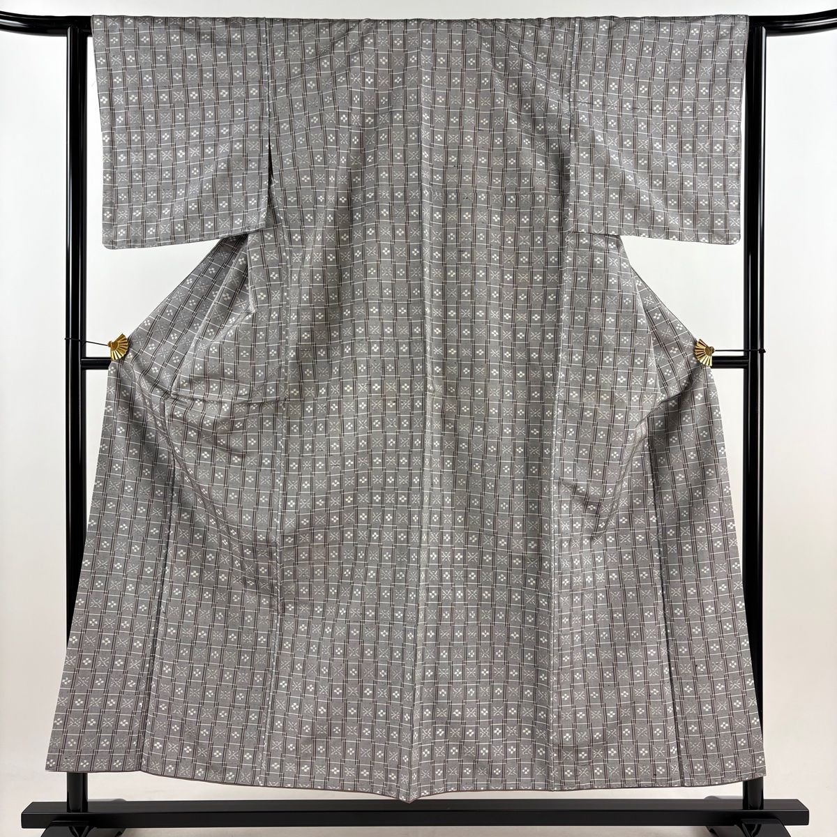 紬 身丈153.5cm 裄丈63.5cm S 袷 花 幾何学 灰色 正絹 秀品