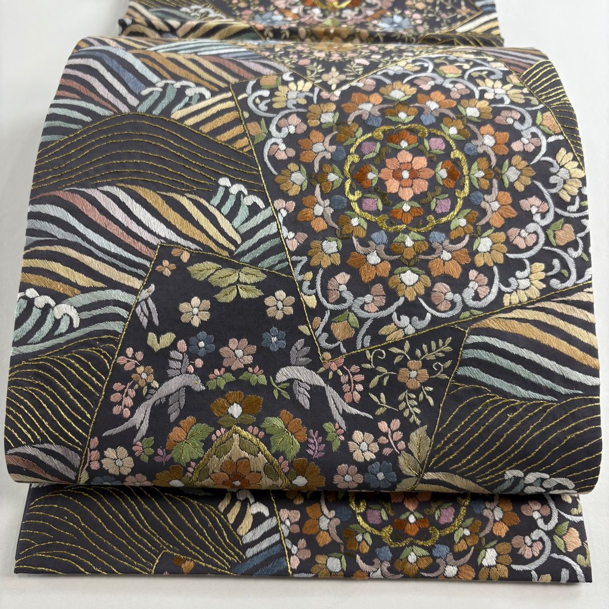 袋帯 華文 波 金糸 刺繍 灰紫 六通 正絹