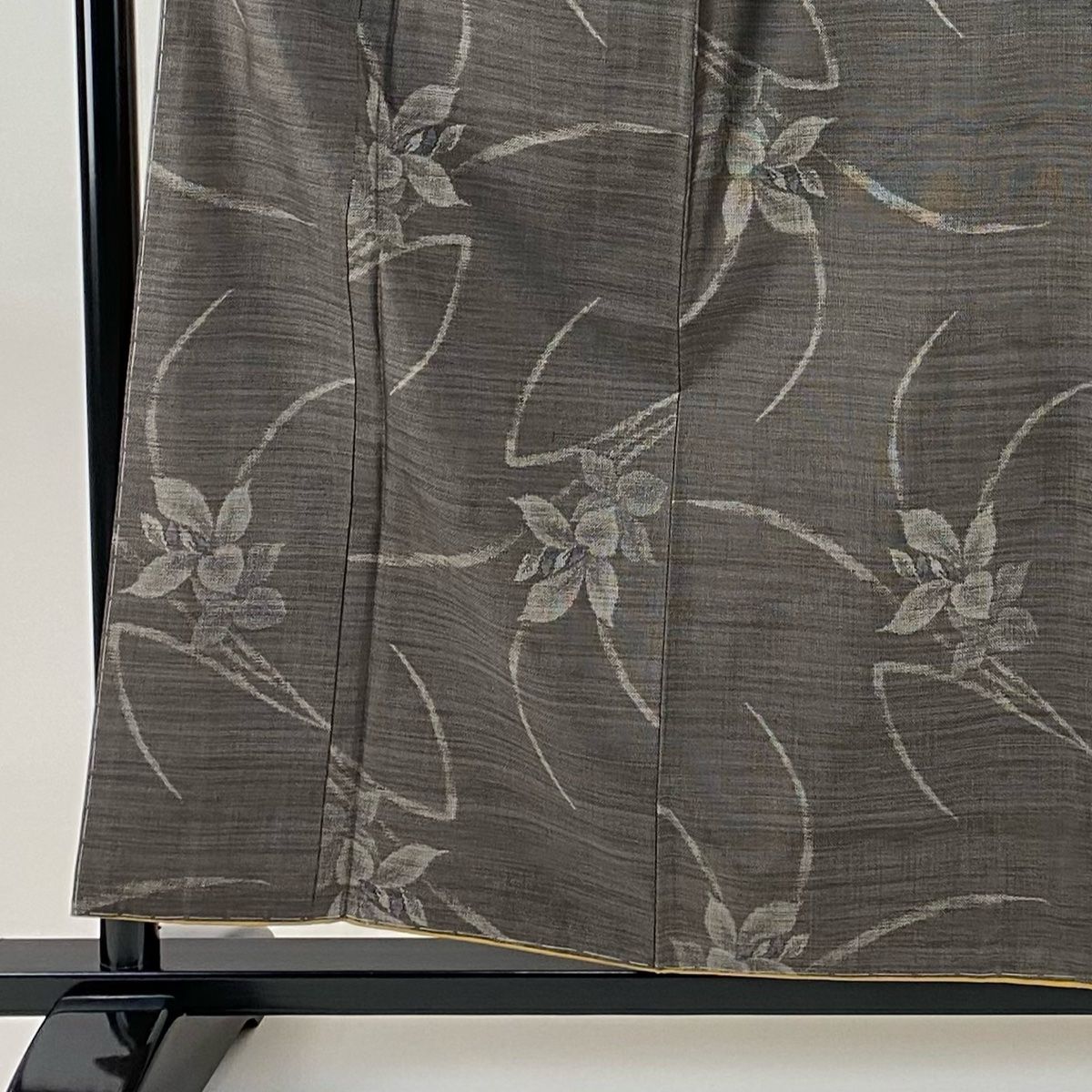 紬 身丈157.5cm 裄丈63.5cm S 袷 菖蒲 焦茶色 正絹 秀品