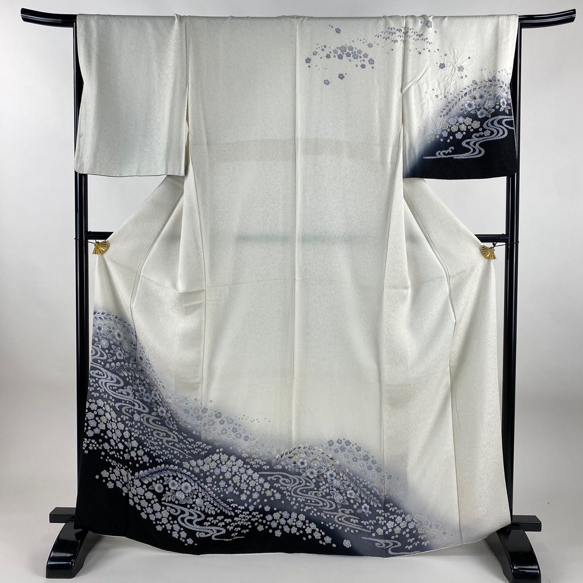 訪問着 身丈167cm 裄丈66.5cm M 袷 草花 流水 銀通し 絞り 灰白 正絹 秀品