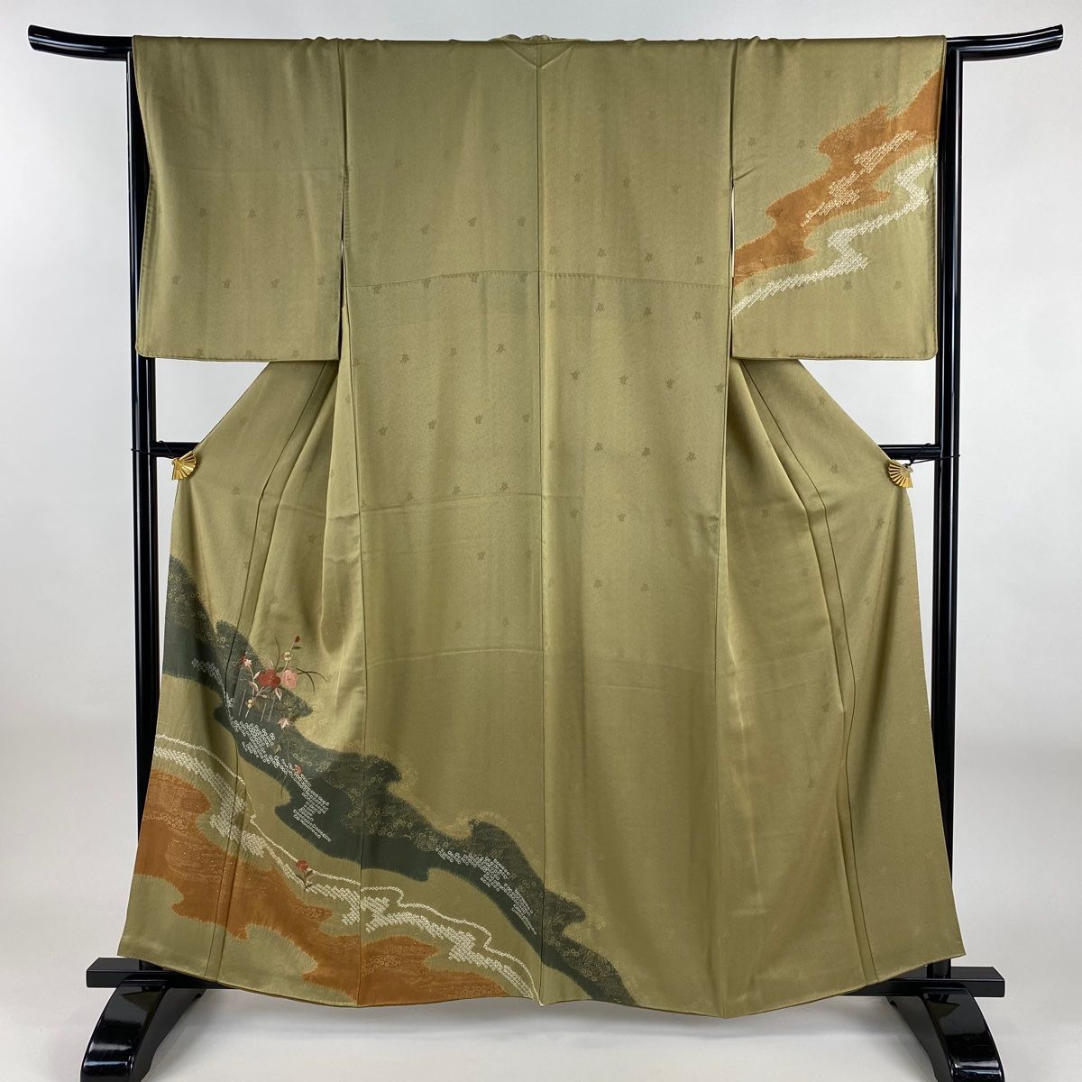 訪問着 身丈160 cm 裄丈65 M 袷 草花 霞 刺繍 絞り 薄黄土色 正絹 秀品