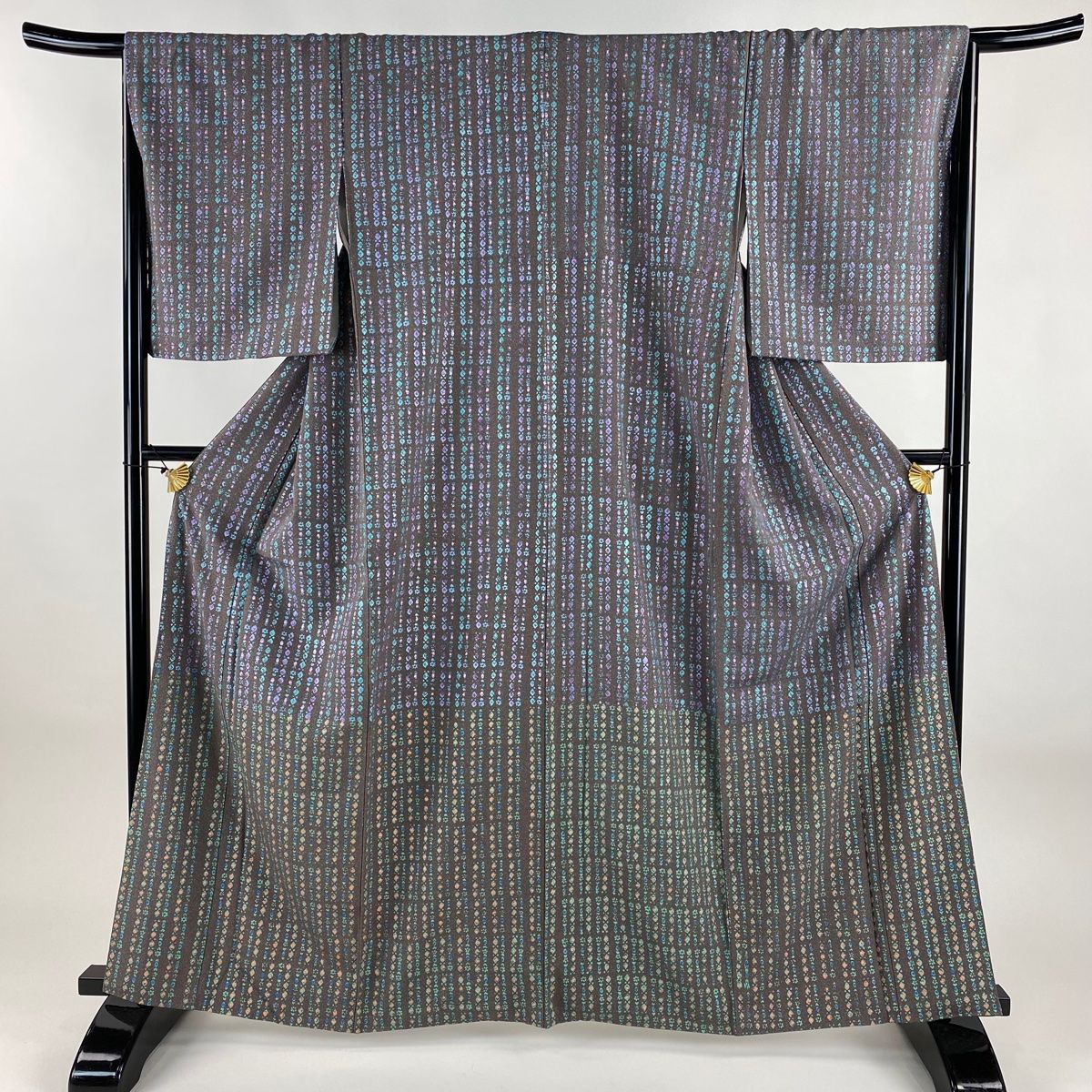 付下げ 身丈163cm 裄丈66cm M 袷 草花 幾何学模様 灰紫 正絹 秀品