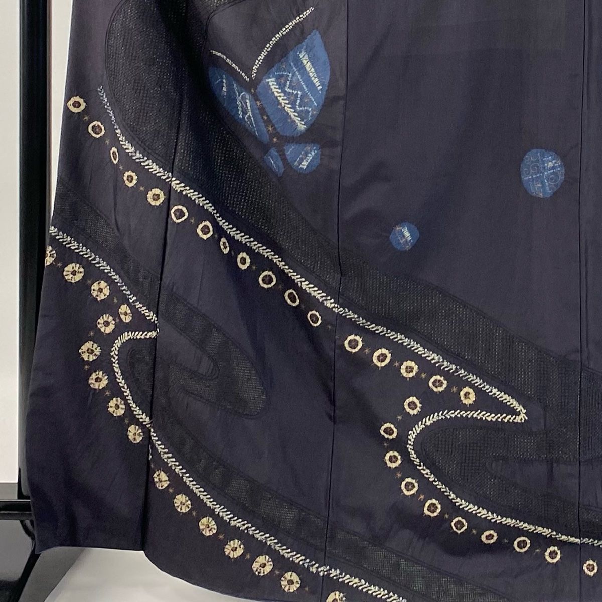 訪問着 身丈168cm 裄丈66.5cm M 袷 紬地 蝶 霞 刺繍 絞り 墨色 正絹 秀品