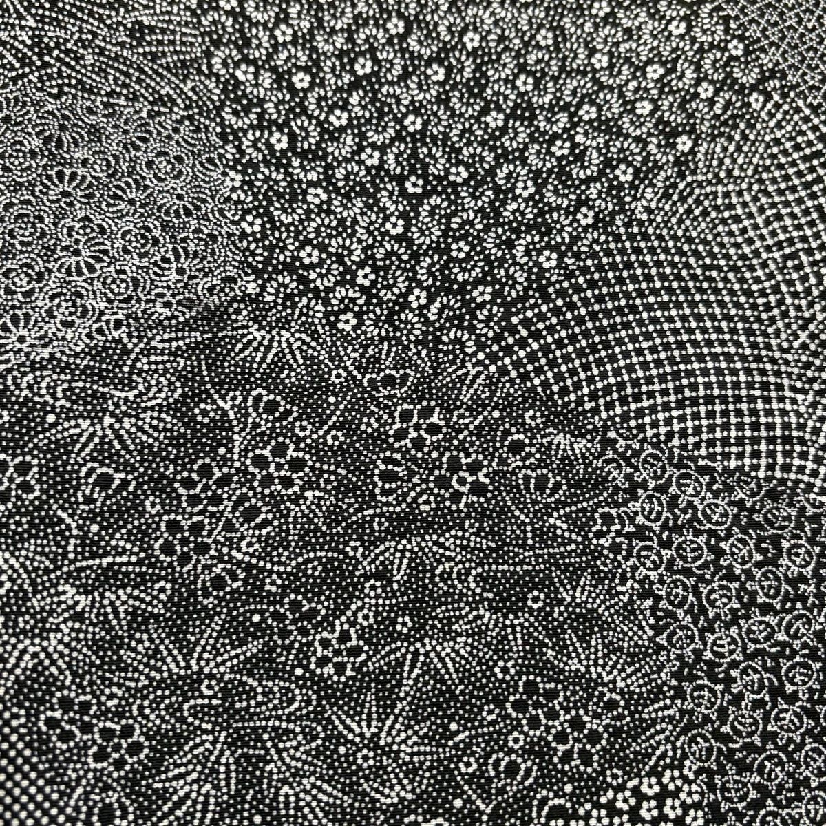 寄せ柄 黒灰