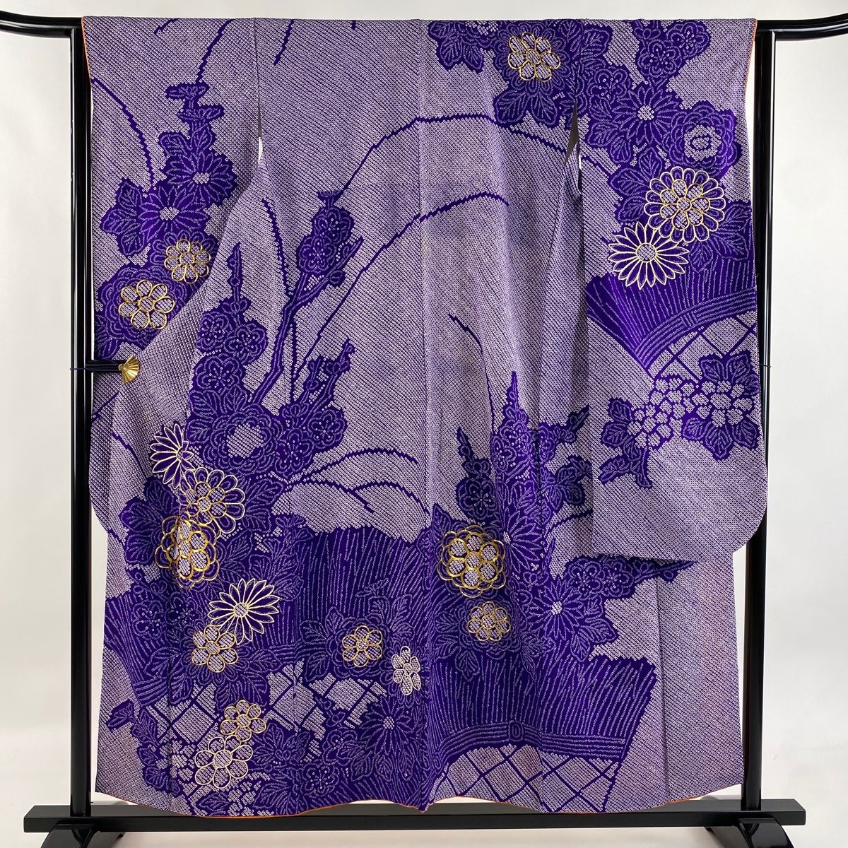 振袖 身丈154.5cm 裄丈63.5cm S 袷 菊 枝梅 金糸 絞り 紫 正絹