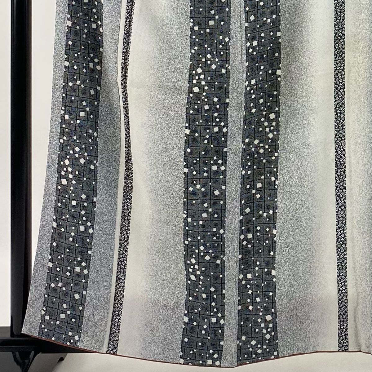 小紋 身丈160cm 裄丈61cm S 袷 落款 格子 小花 灰色 正絹