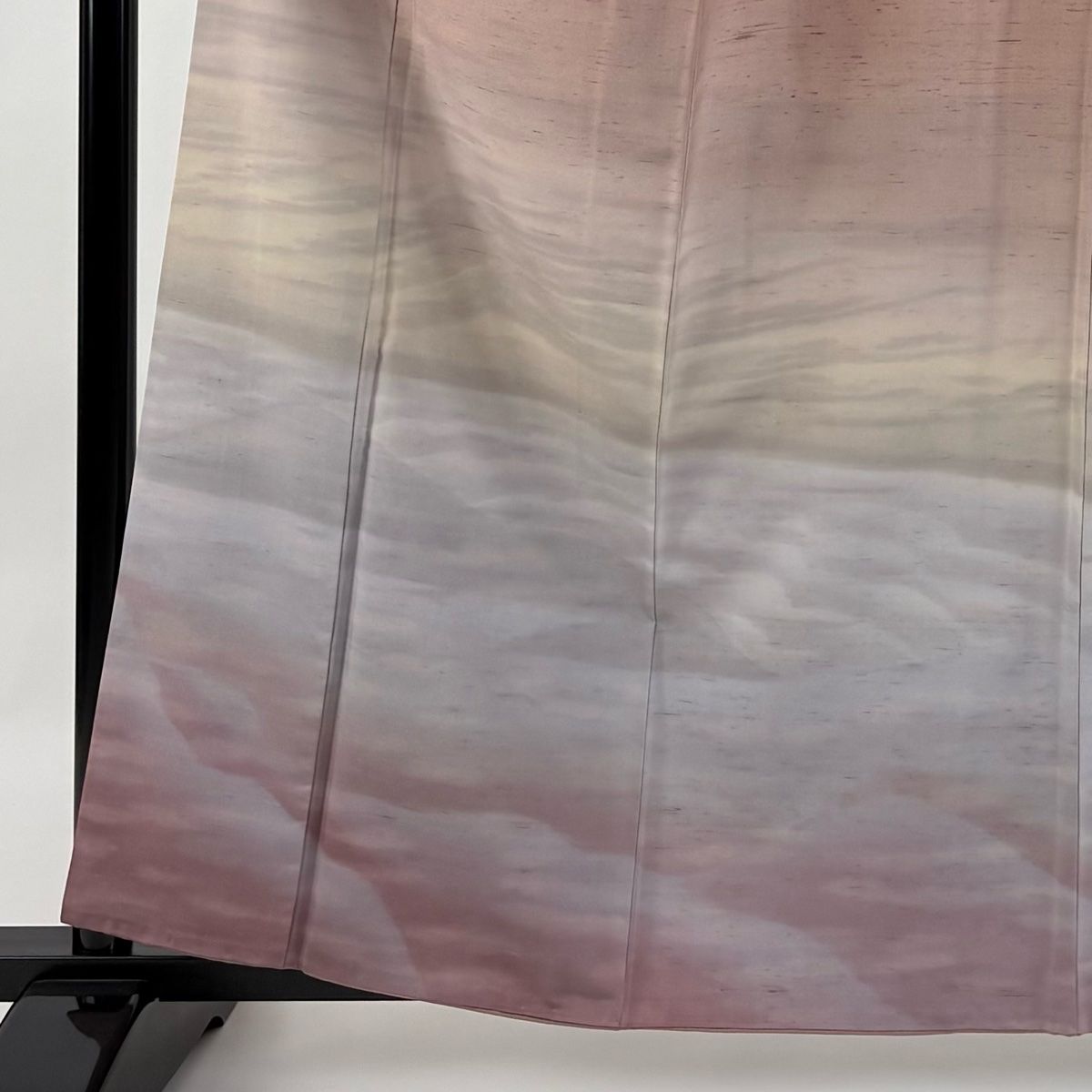 付下げ 身丈161cm 裄丈63cm S 袷 牛首紬地 落款 山 雲海 染め分け ぼかし ピンクベージュ 正絹