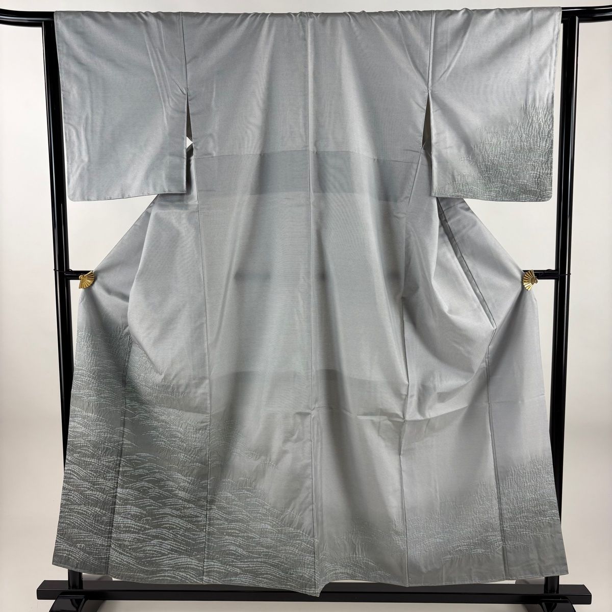 付下げ 身丈155.5cm 裄丈63.5cm S 袷 大島紬地 縞大島 証紙 波 絞り 灰色 正絹