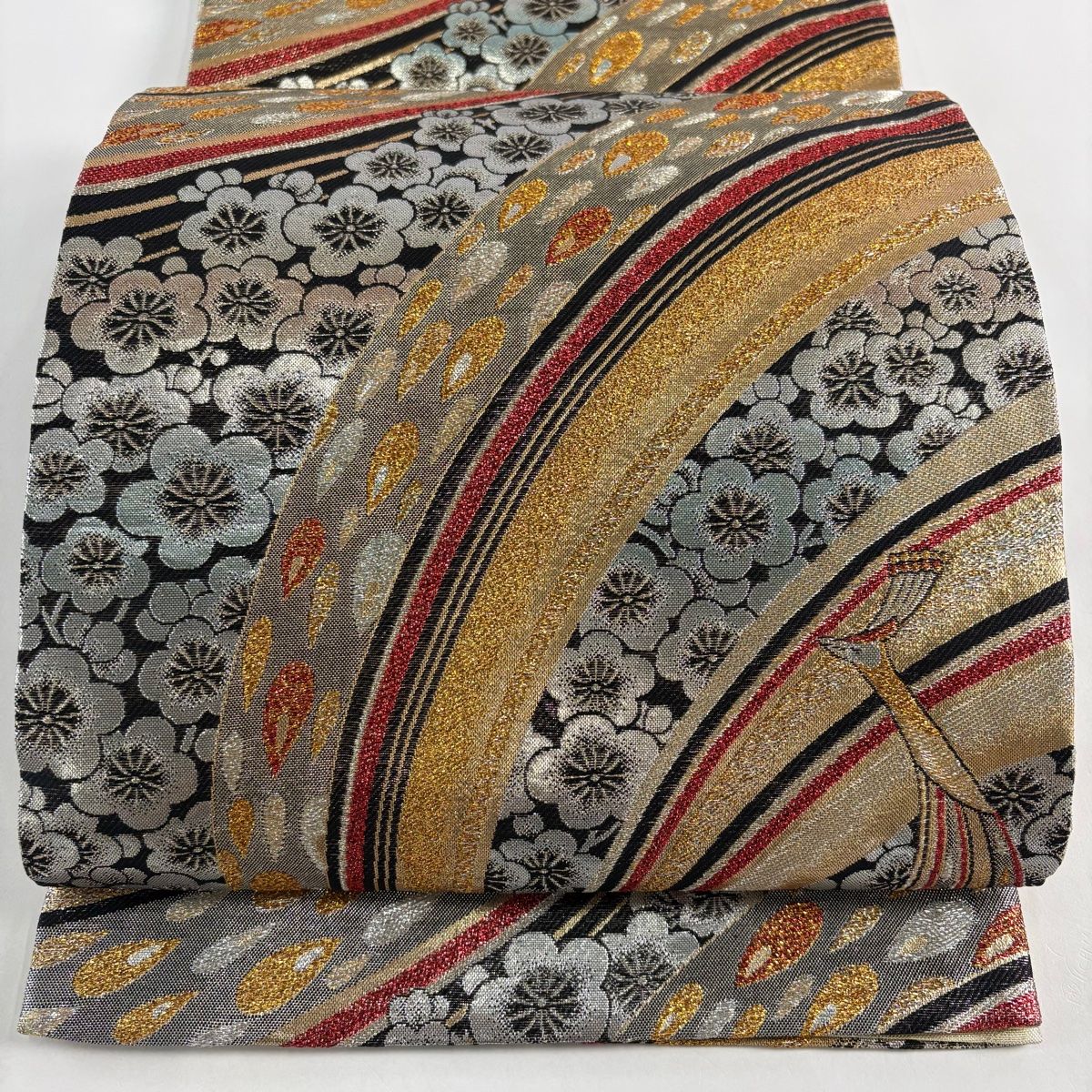袋帯 秀品 振袖向き 鳥 梅 箔 金銀糸 黒 お太鼓柄 正絹