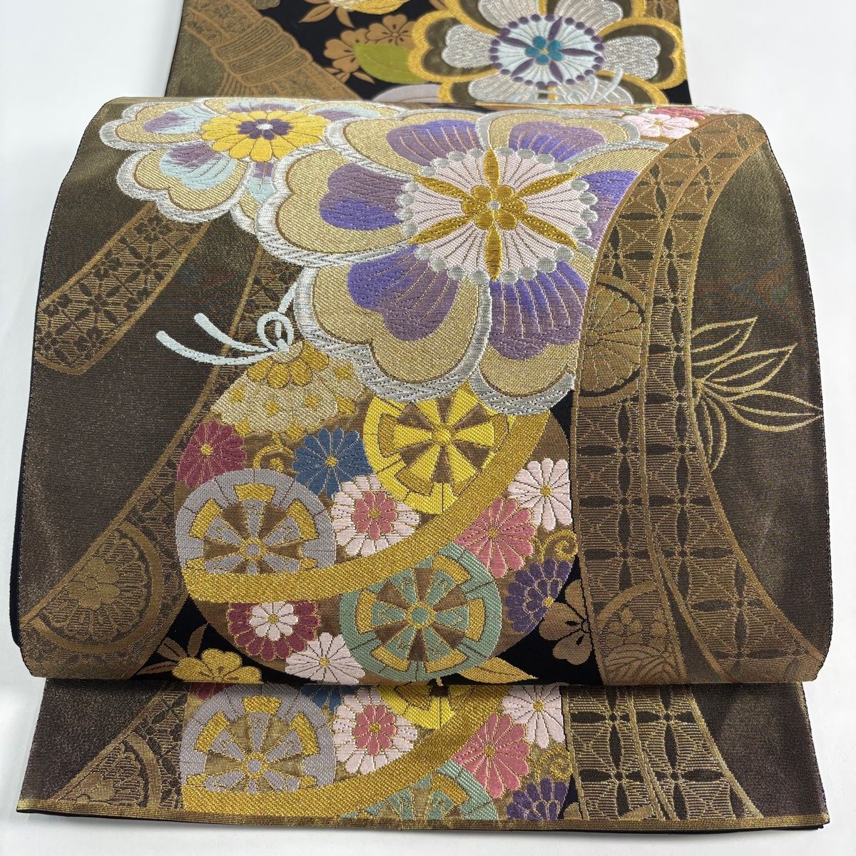 袋帯 秀品 振袖向き 鈴 草花 金銀糸 箔 黒 全通 正絹