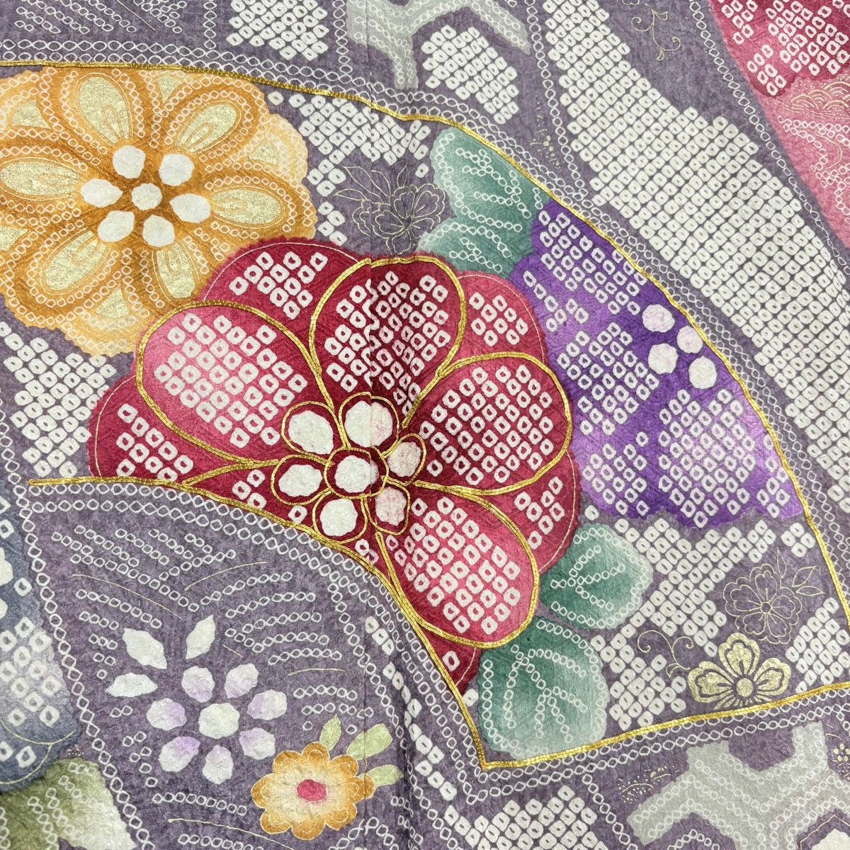 穏やかな 振袖 身丈163cm 裄丈67cm M 袷 束ね熨斗 草花 金糸 総絞り 薄紫 正絹 人気ブランドの新作も！