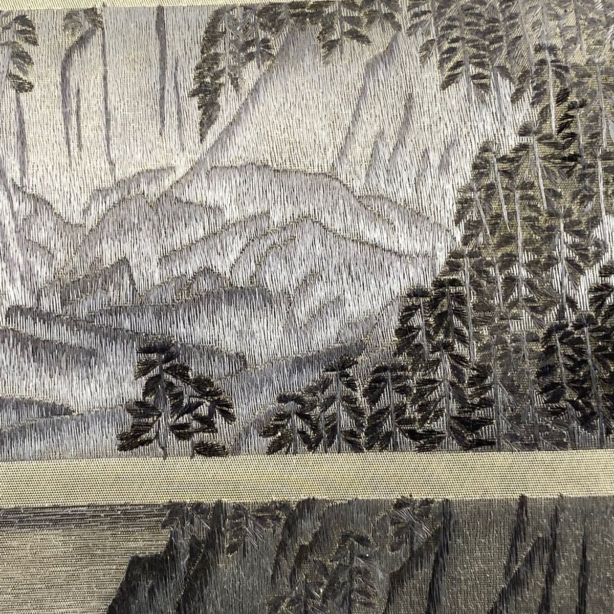 袋帯 落款 樹木 風景 刺繍 箔 金色 お太鼓柄 正絹