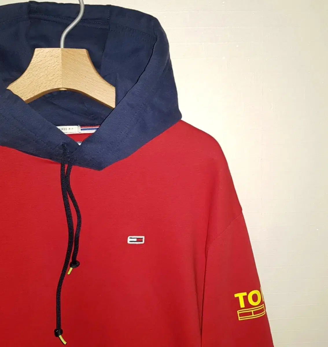 トミーヒルフィガー