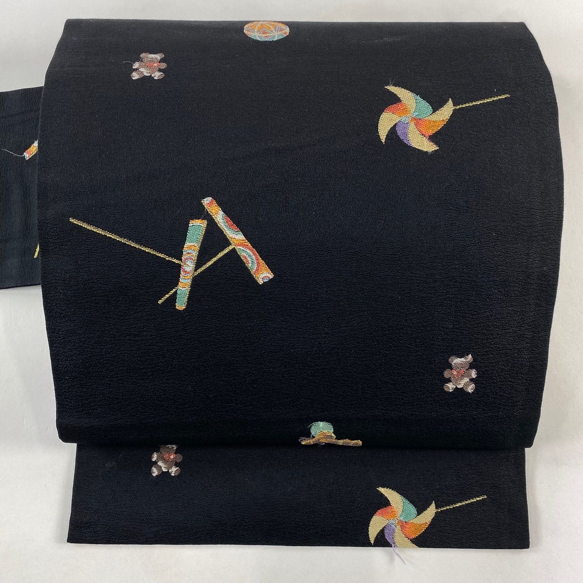 名古屋帯 秀品 わらべ詩 玩具 鞠 金糸 黒 正絹