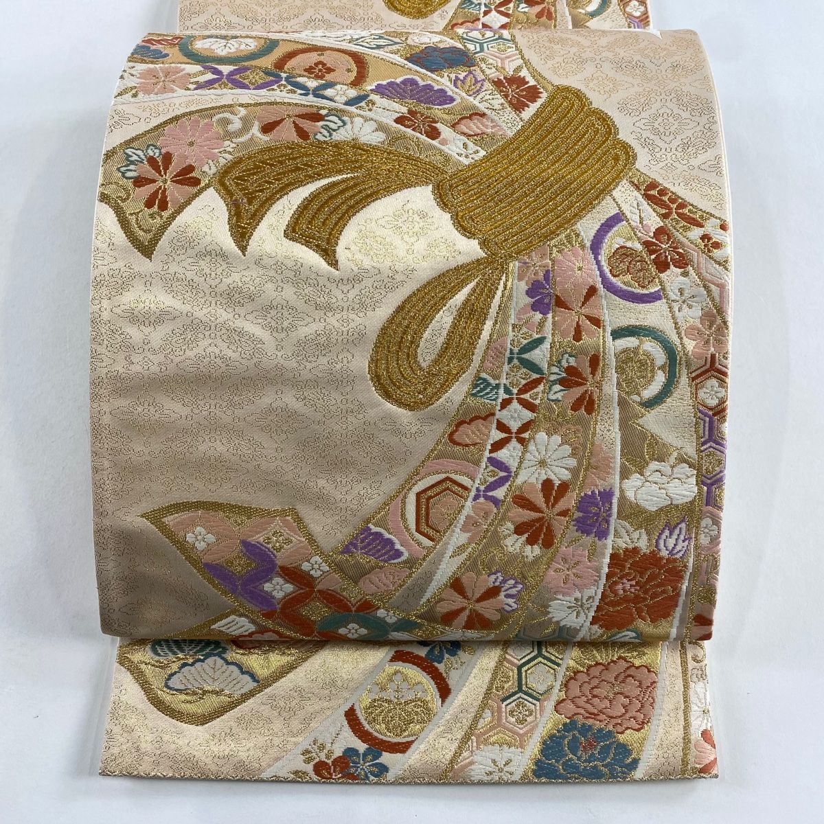 袋帯 秀品 束ね熨斗 草花 金糸 箔 クリーム 六通 正絹