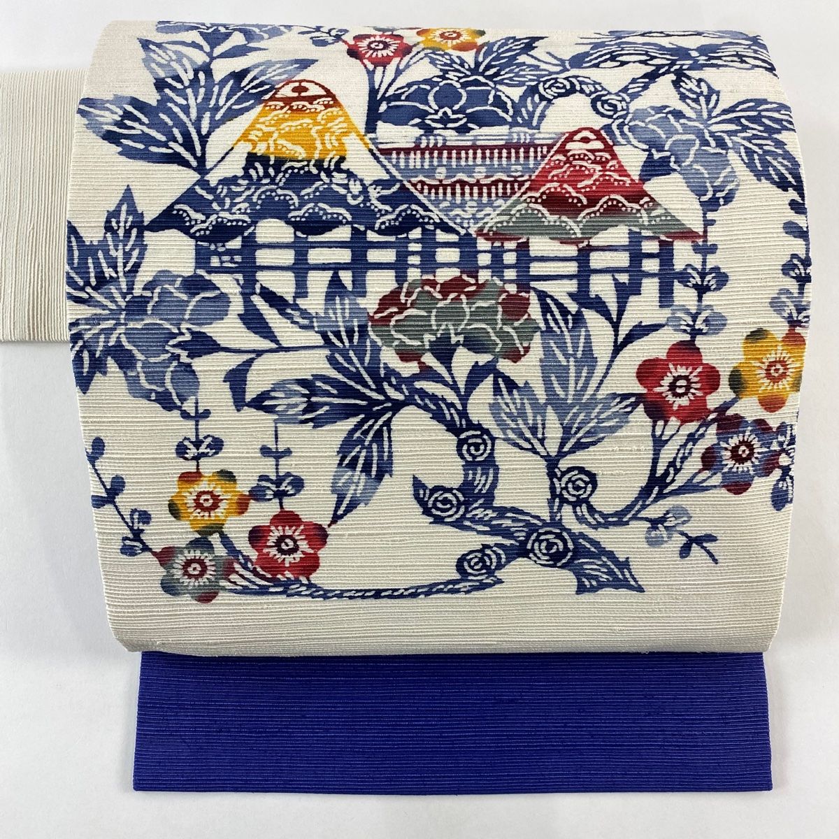 名古屋帯 秀品 草花 山 染め分け クリーム 正絹