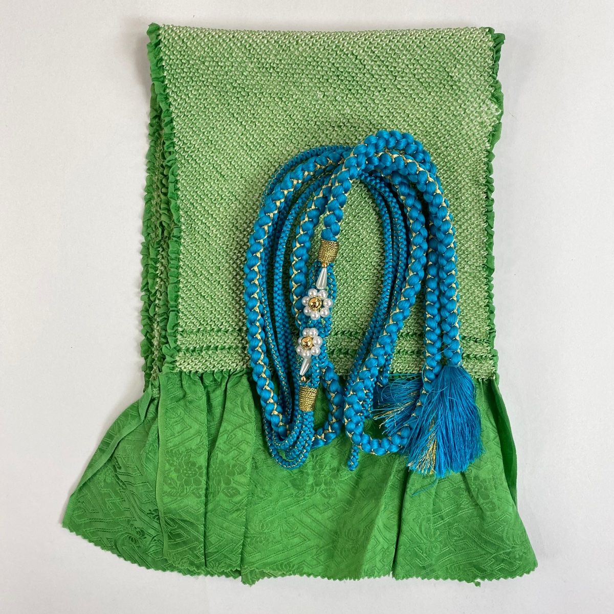 ピンクベージュ