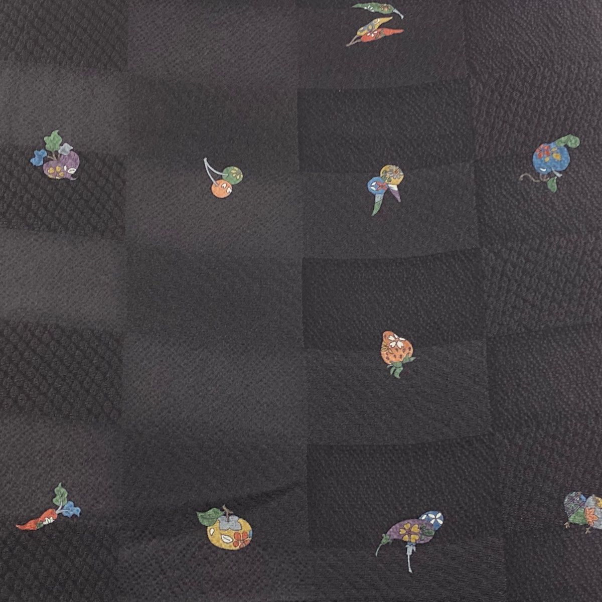 反物 秀品 小紋 野菜 果物 焦茶色 正絹