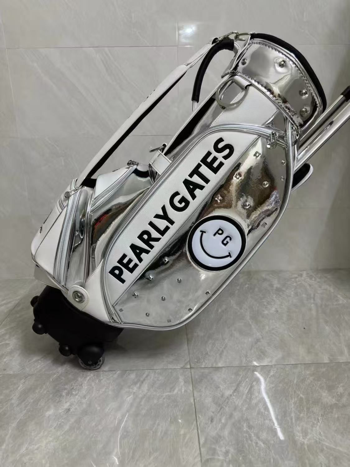 リベットデザイン