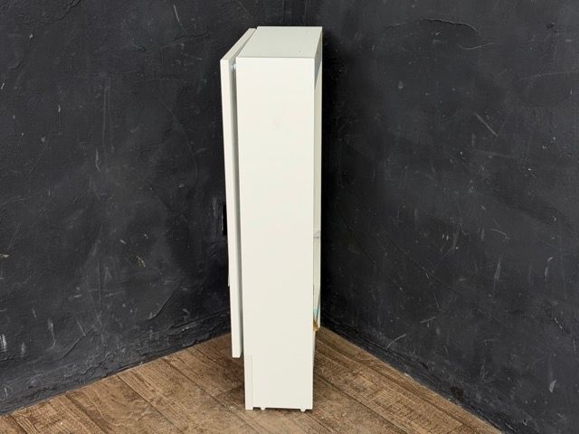 扉キャビネット