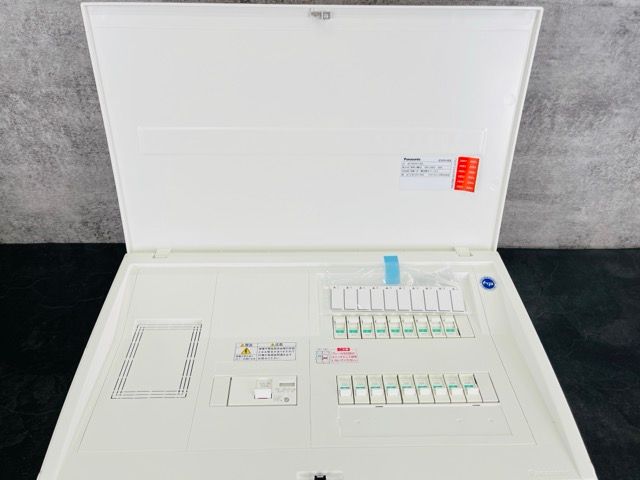  Panasonic パナソニック 住宅用分電盤 ホワイト コスモパネル コンパクト21 単相3線式 100 200 V 630 A 514654 建材 電設資材 材料 資材