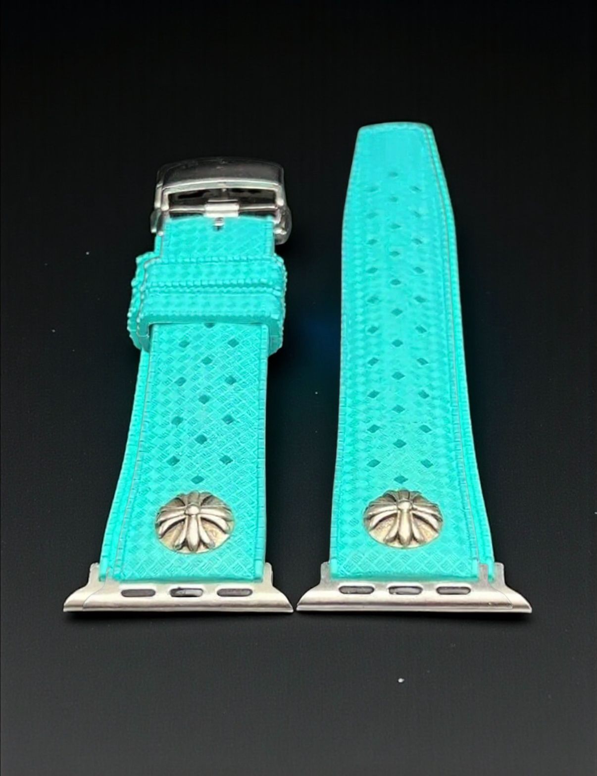 アップルウォッチ　フッ素ラバーバンド　カスタム　クロス　シルバー　Apple Watchカスタム　　コンチョ付 557