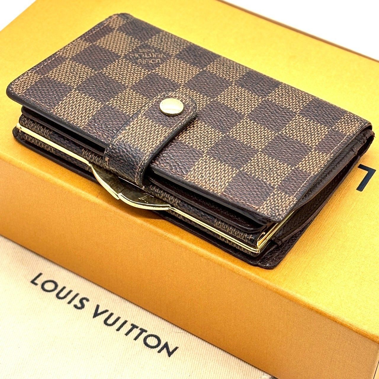 品格漂う定番美】 LOUIS VUITTON ルイヴィトン 二つ折り財布 ダミエ