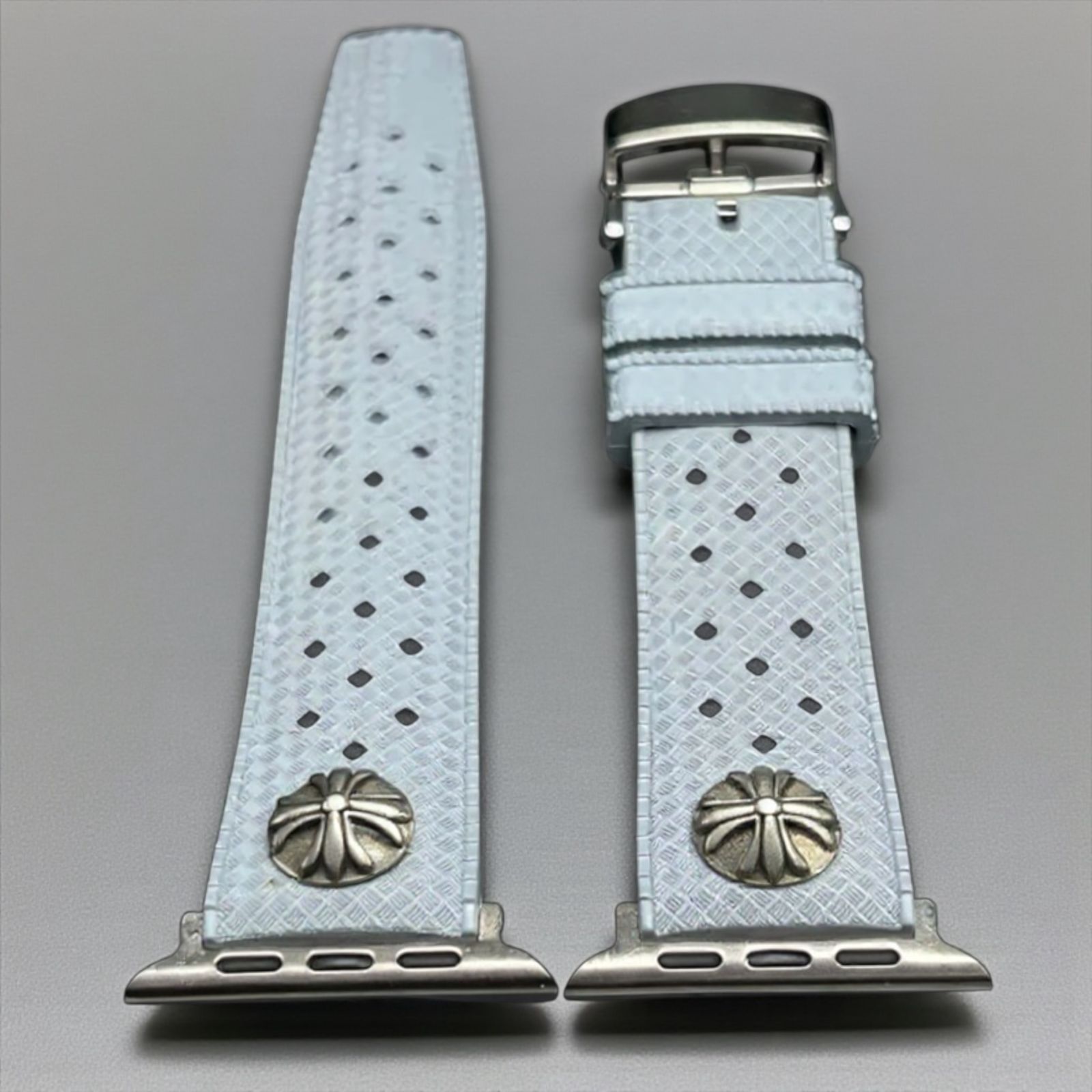 アップルウォッチ　フッ素ラバーバンド　カスタム　クロス　シルバー　Apple Watchカスタム　　コンチョ付 565