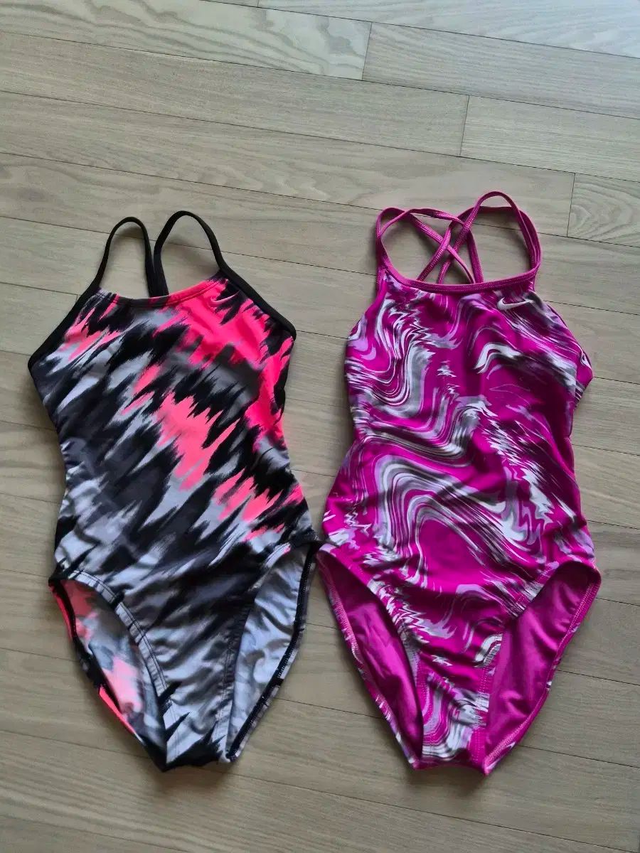 ナイキ カットアウト 26 スパイダーバッグ 26