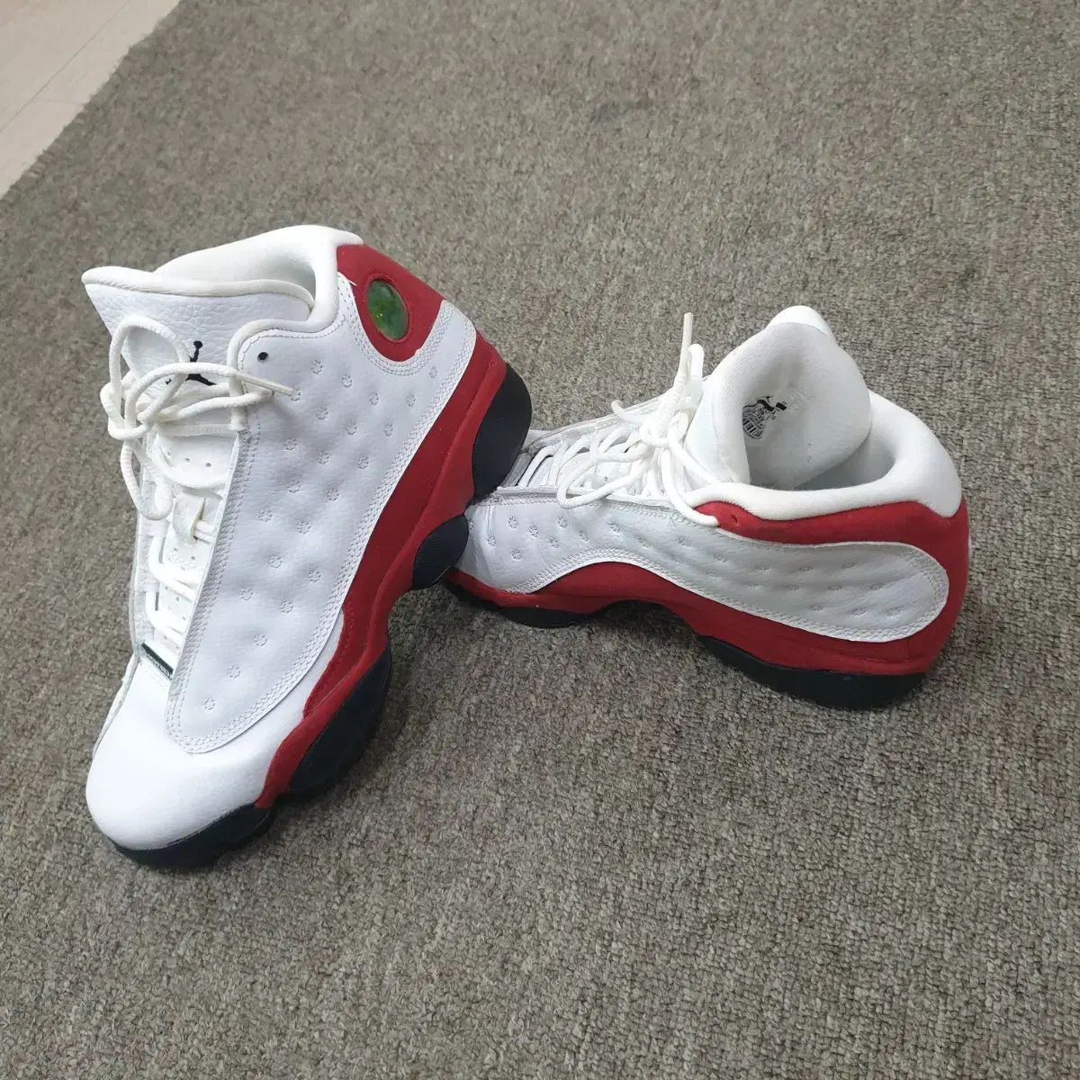 ナイキ エア ジョーダン 13 スニーカー 240 ほとんど履いていません 状態は で です