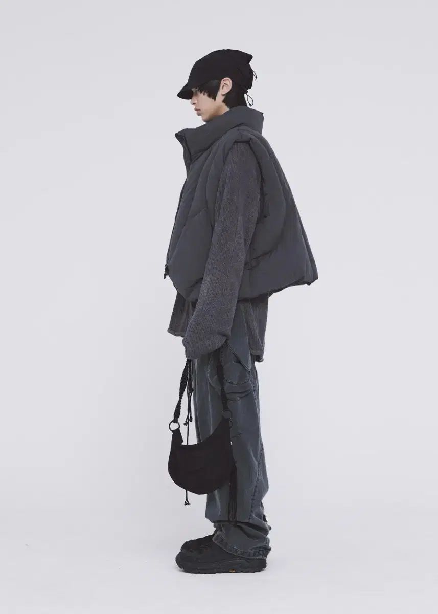 リバーシブル ダウンベスト