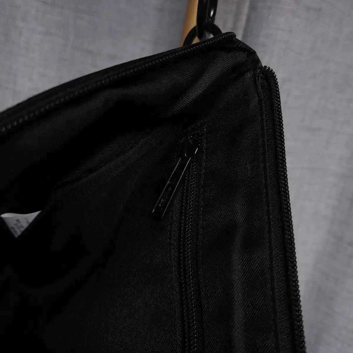 クラッチバッグ