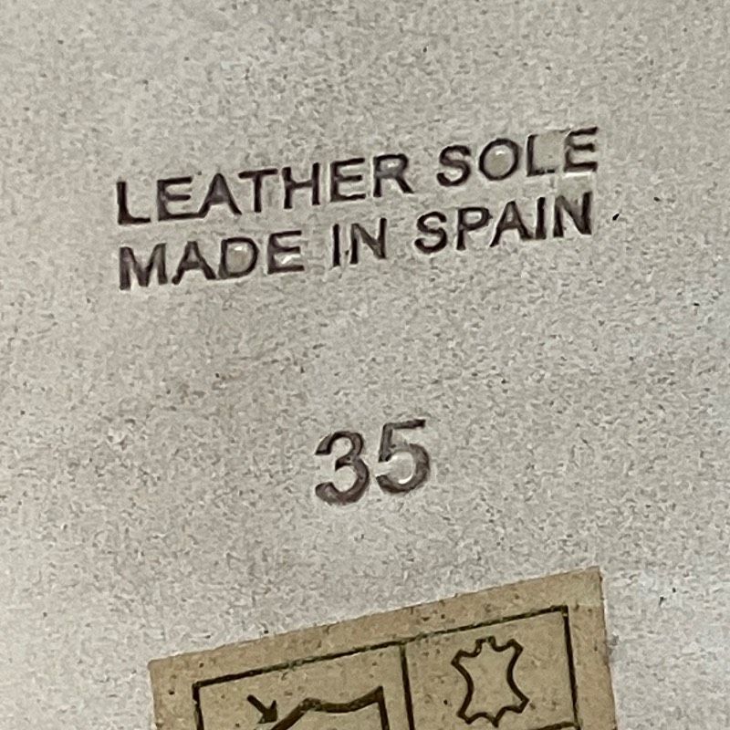 ベージュ ◼️◼️