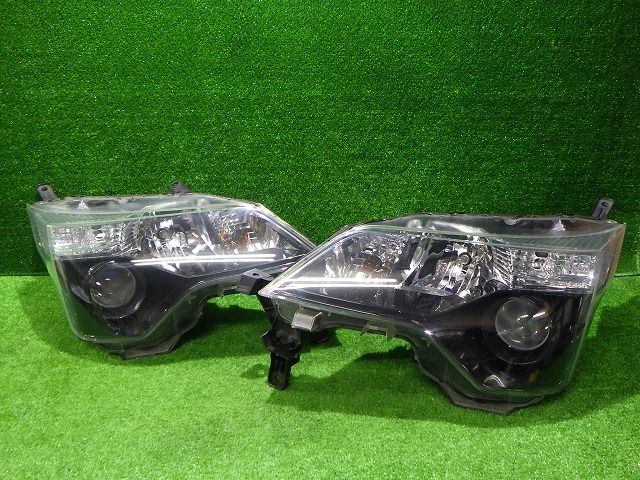 SPADE ヘッドライト ハロゲン、KOITO 52-260、刻印 B4 SPADE ヘッドライト ハロゲン、KOITO 52-260、刻印 B4 車 SPADE ヘッド