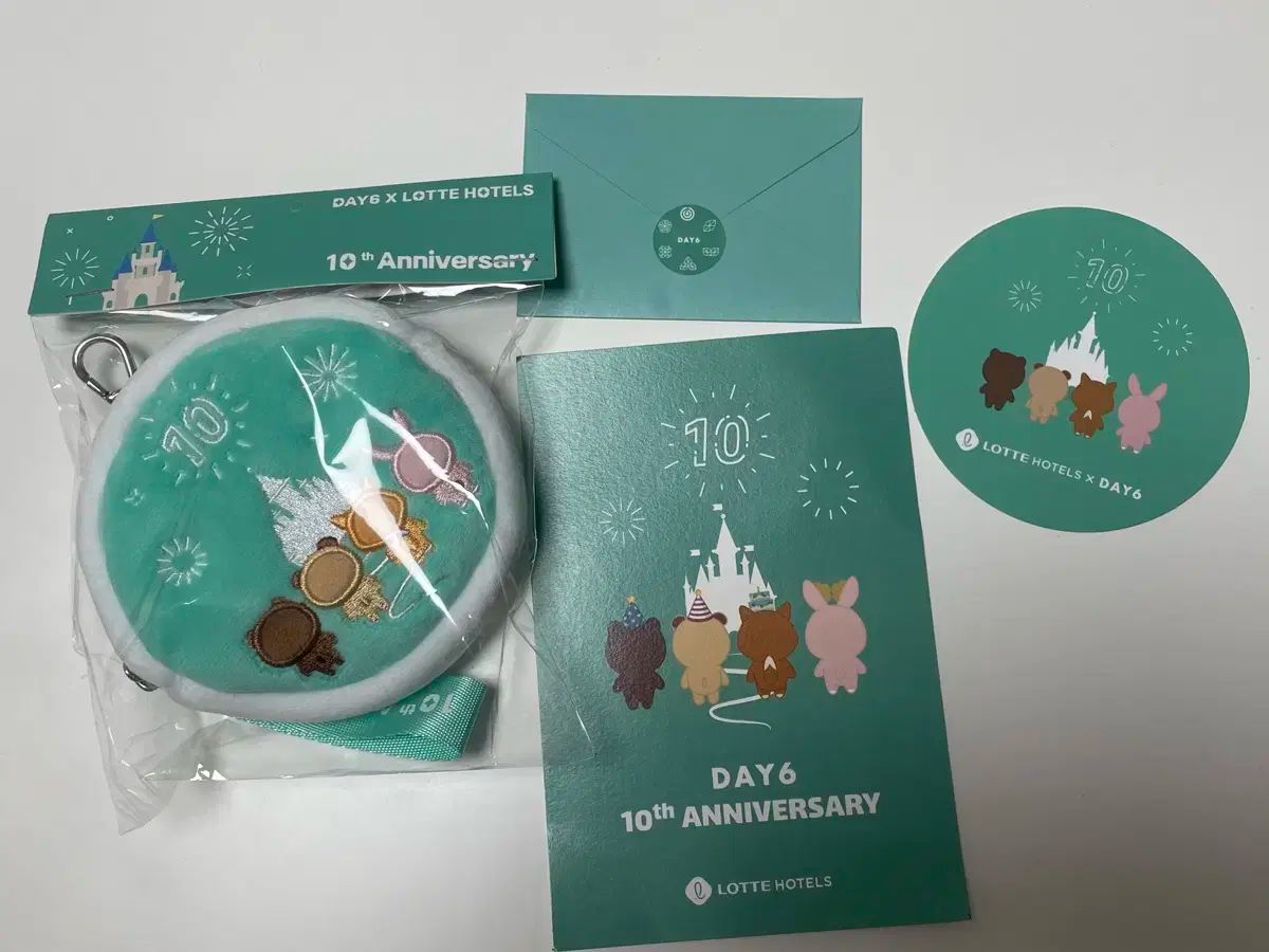 DAY6（デイシックス） ロッテワールド LOTTEWORLD 10周年 ポーチ DAY6