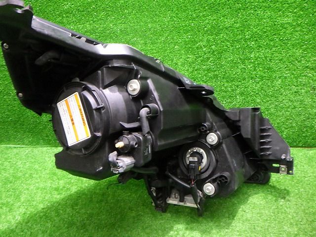 MPV ヘッドライト 左右 HID LY3P 後期 P5620 シ バラスト付 AFS無