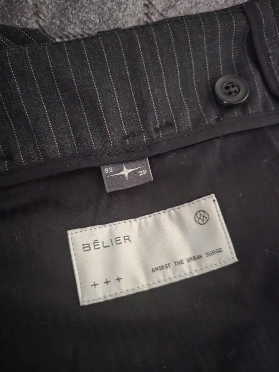 ベルリエ スレート スラックス - ブラック ストライプ 03 28