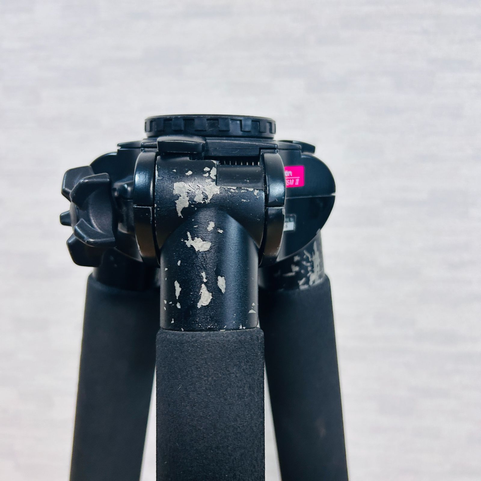 中型カーボン３段三脚