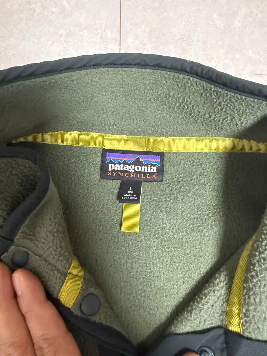 オリーブ フリース