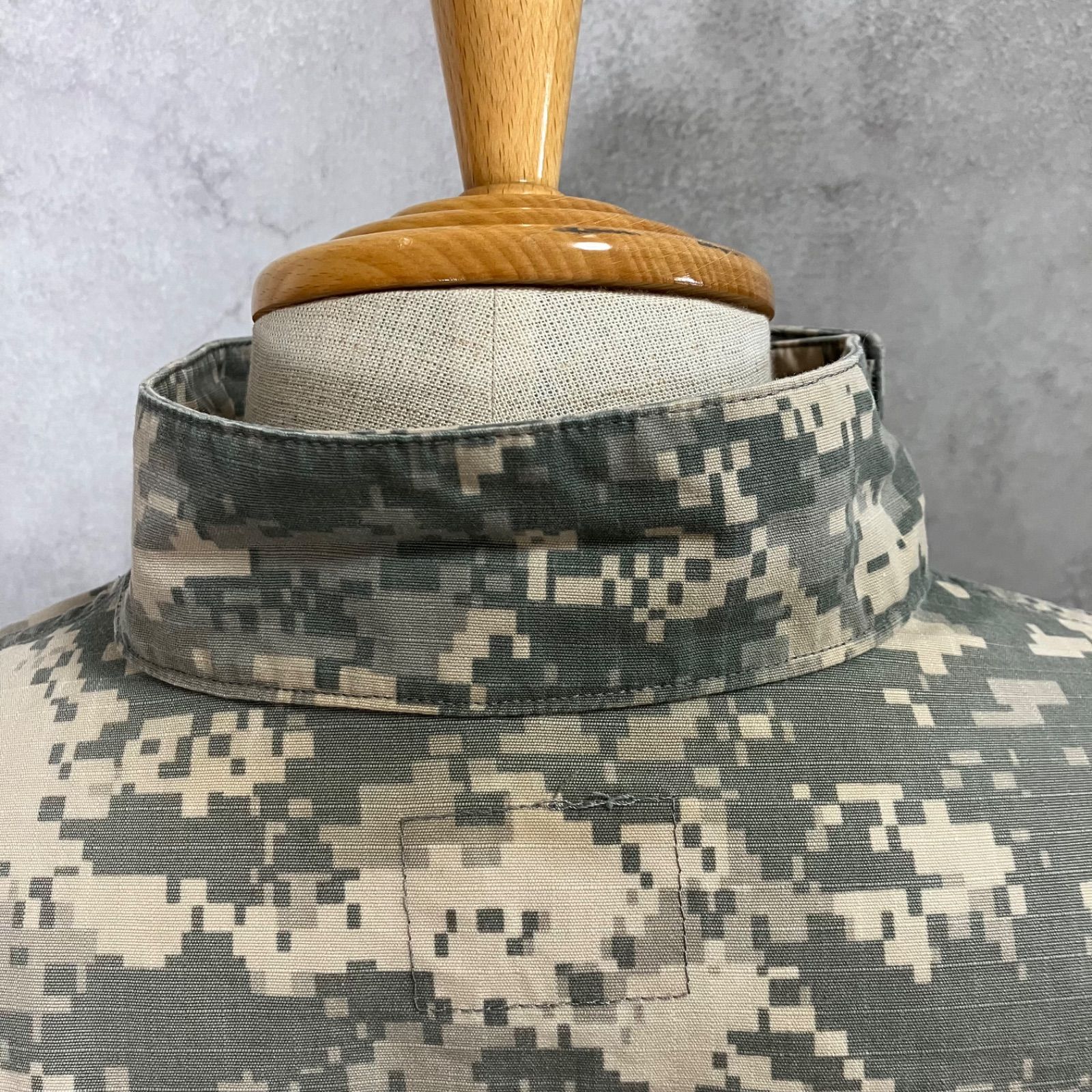インポート古着 アメリカ陸軍（U.S. ARMY） 戦闘服 ACUジャケット 実物 