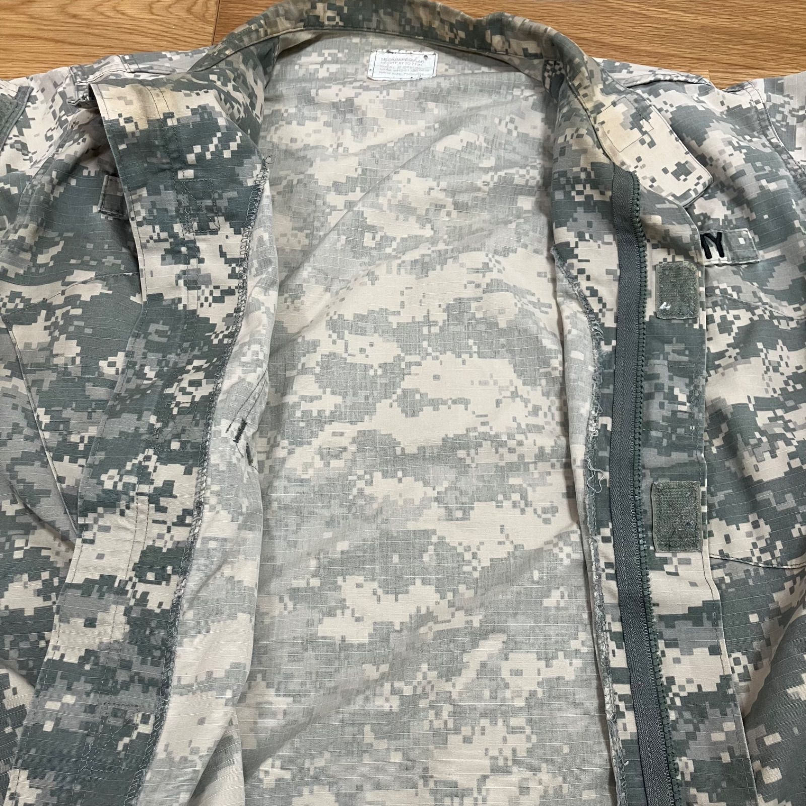 インポート古着 アメリカ陸軍（U.S. ARMY） 戦闘服 ACUジャケット 実物 
