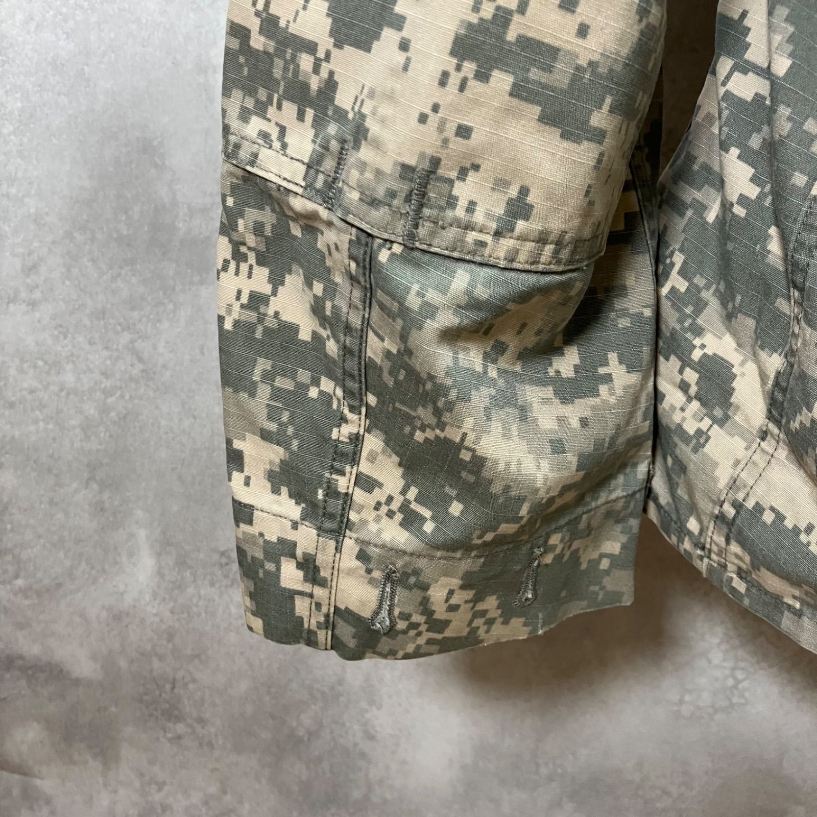 インポート古着 アメリカ陸軍（U.S. ARMY） 戦闘服 ACUジャケット 実物