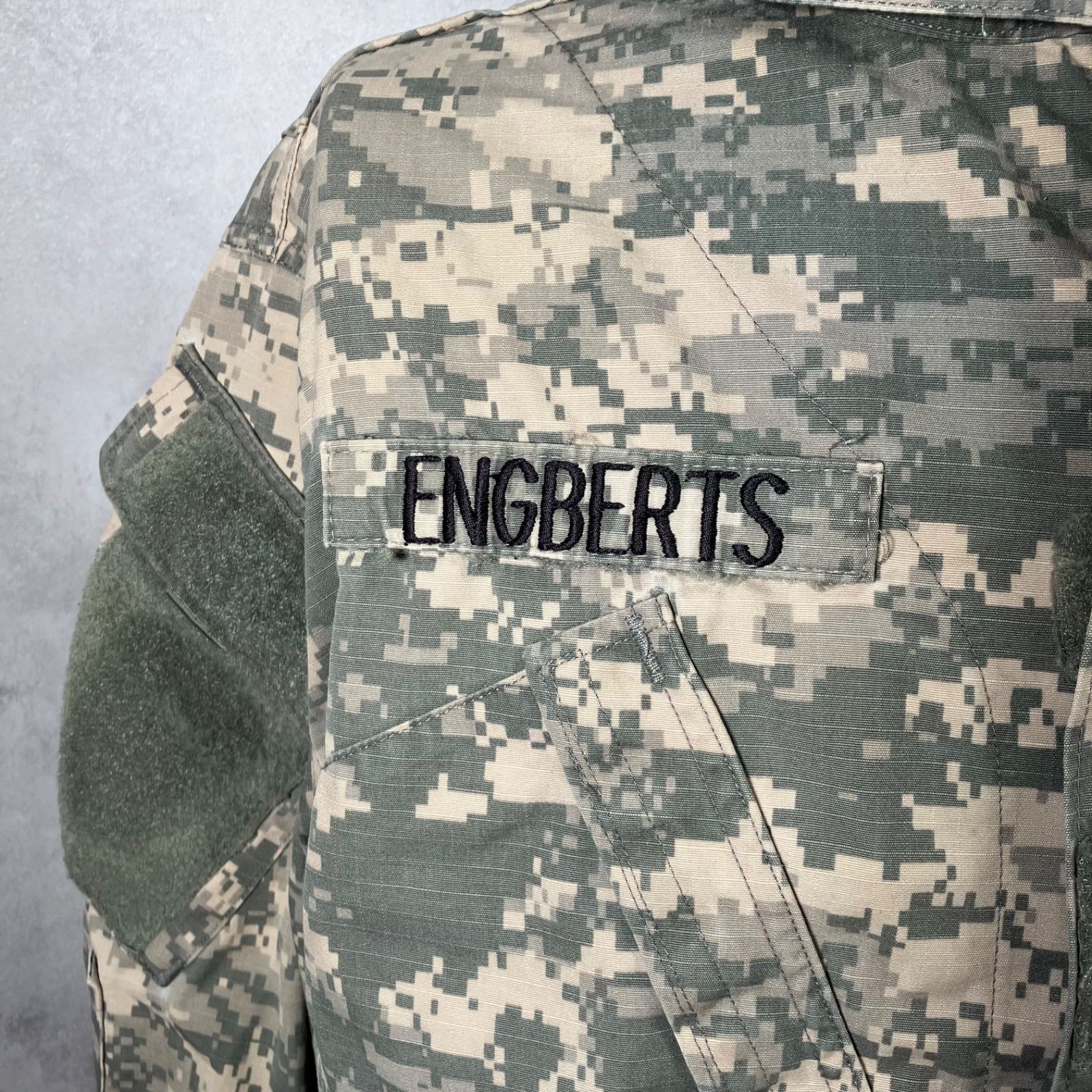 インポート古着 アメリカ陸軍（U.S. ARMY） 戦闘服 ACUジャケット 実物