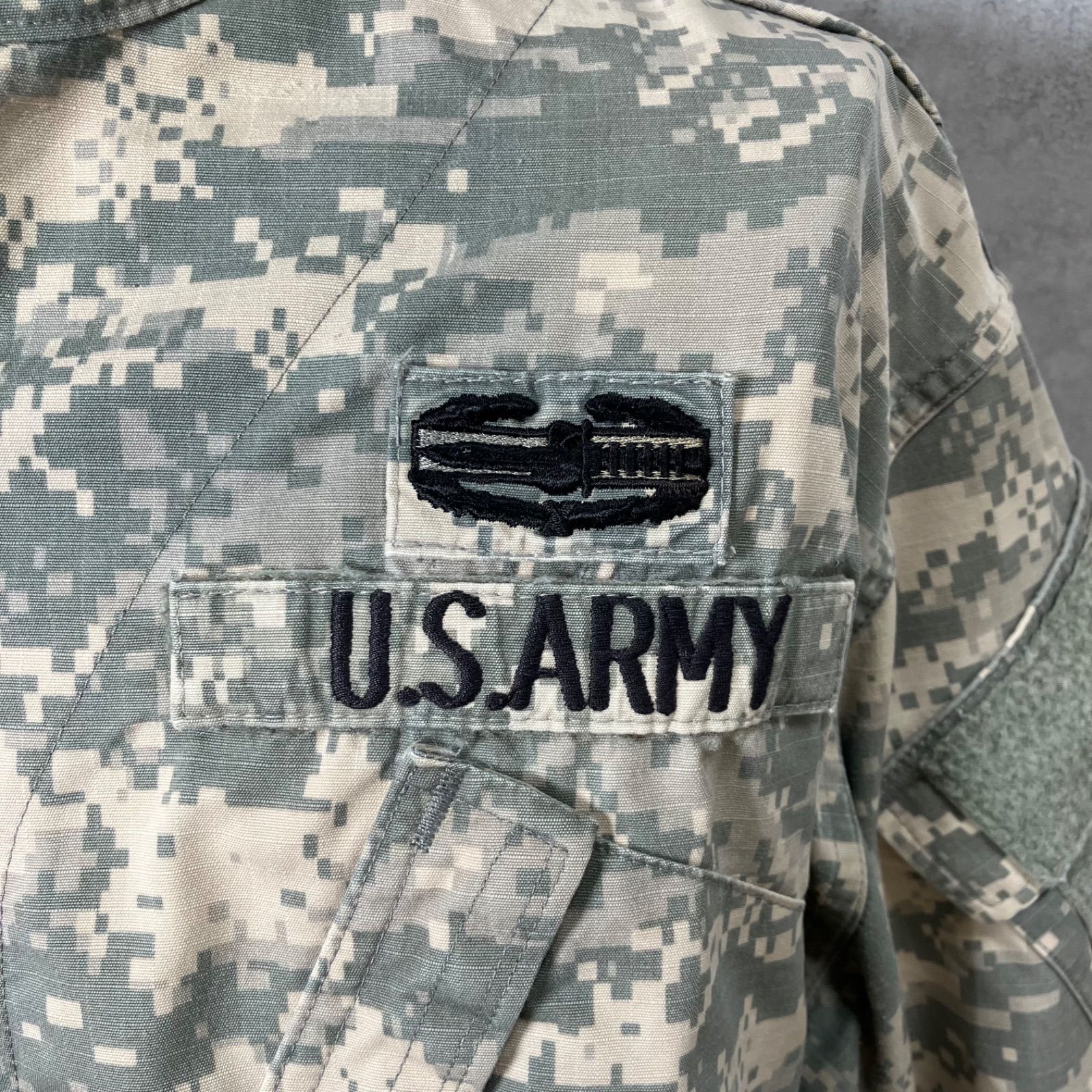 インポート古着 アメリカ陸軍（U.S. ARMY） 戦闘服 ACUジャケット 実物